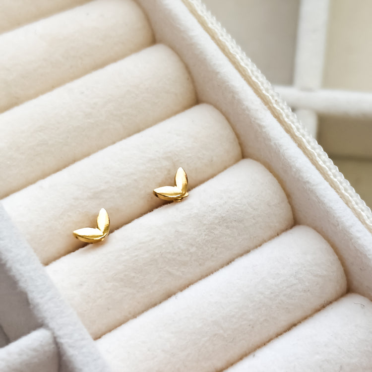 Two Flower Petals Stud Earrings, Tiny Screw on Flatback Nap, 18K Gold Flat Back Earrings for Piercing Jewelry Gift for Women